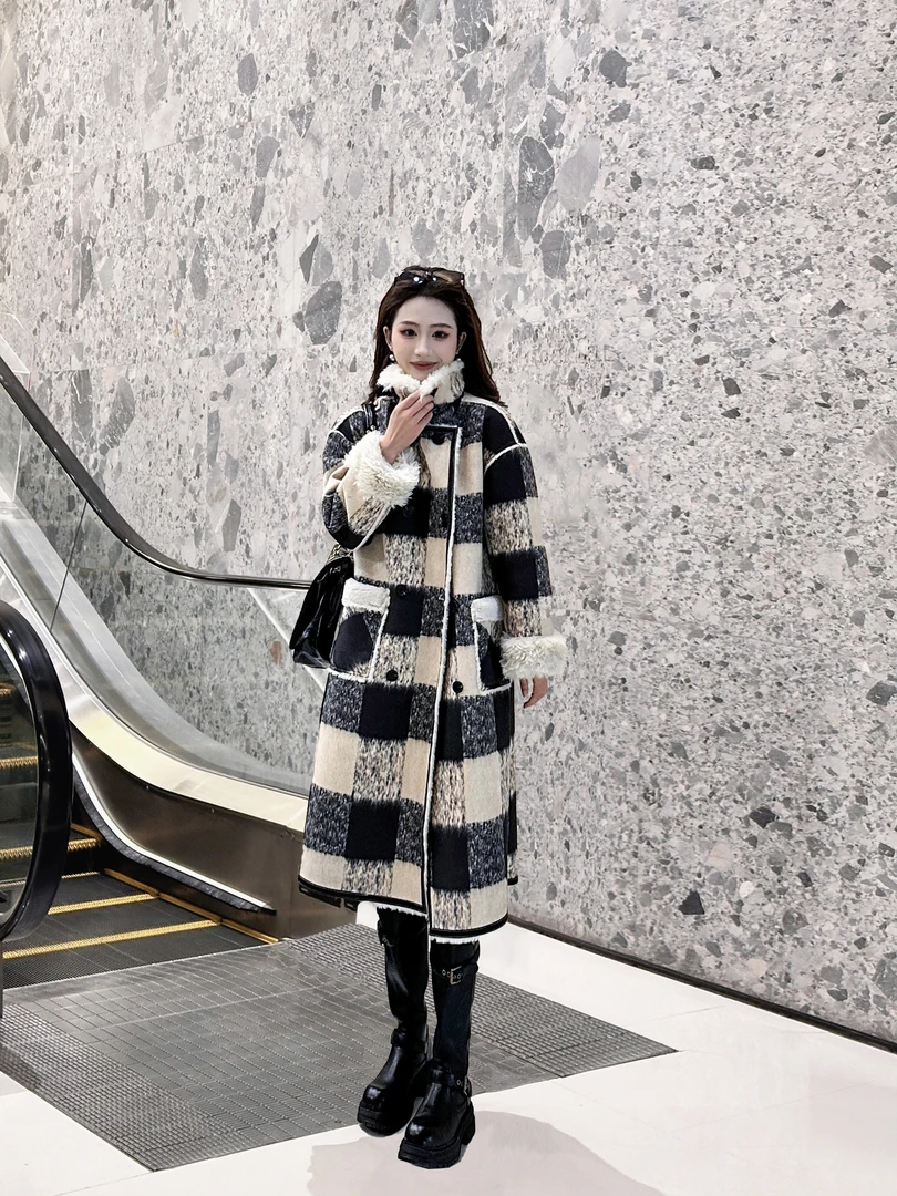 2024冬季新款复古格纹高级时尚百搭加厚保暖大衣显瘦外套女韩版7