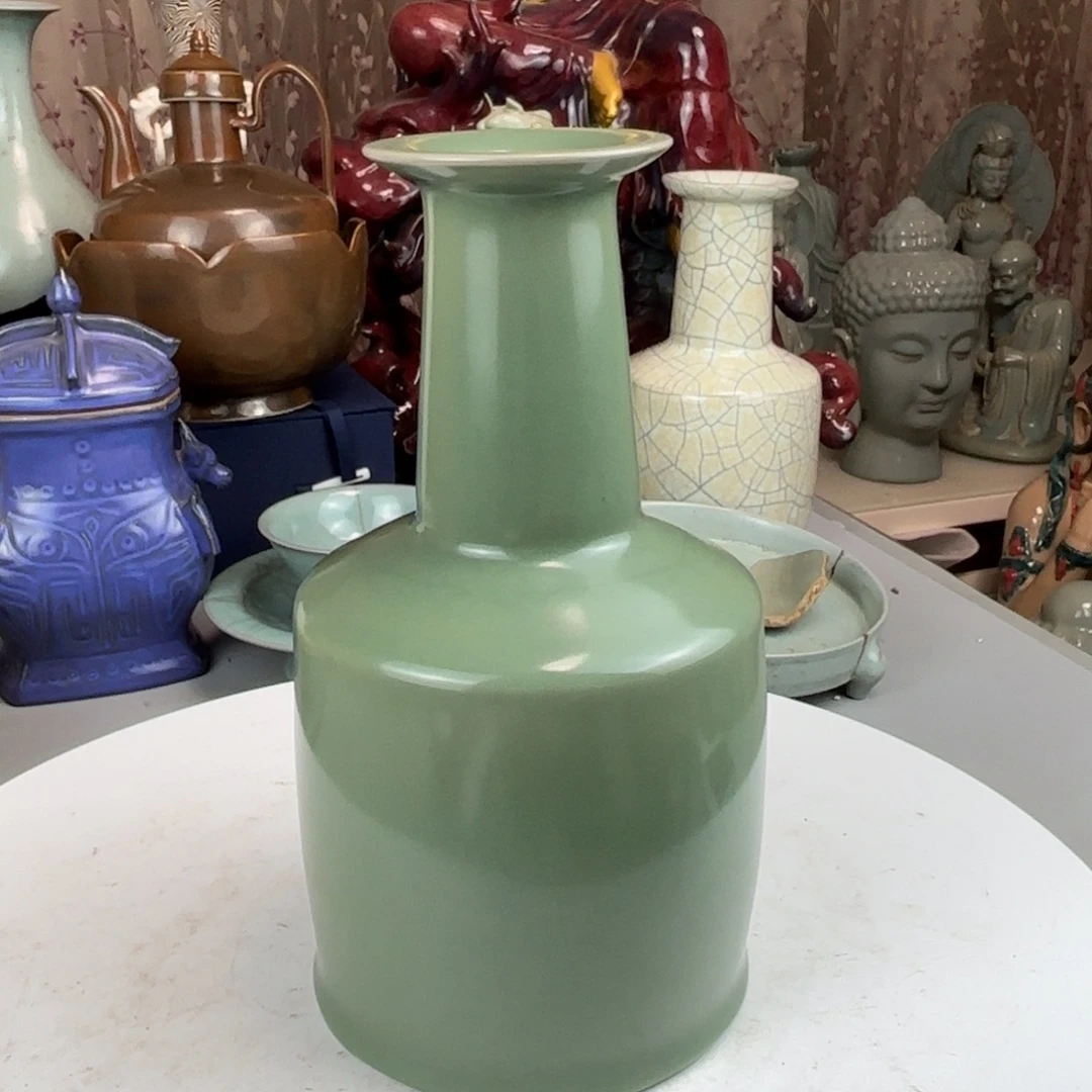 龙泉窑梅子青釉盘口瓶一件