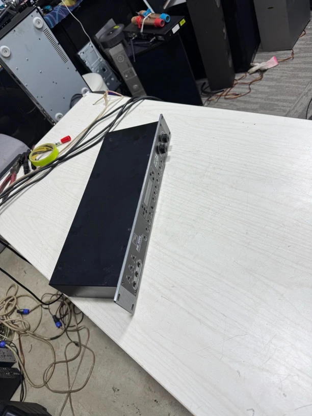 不包邮，完好，效果器一台