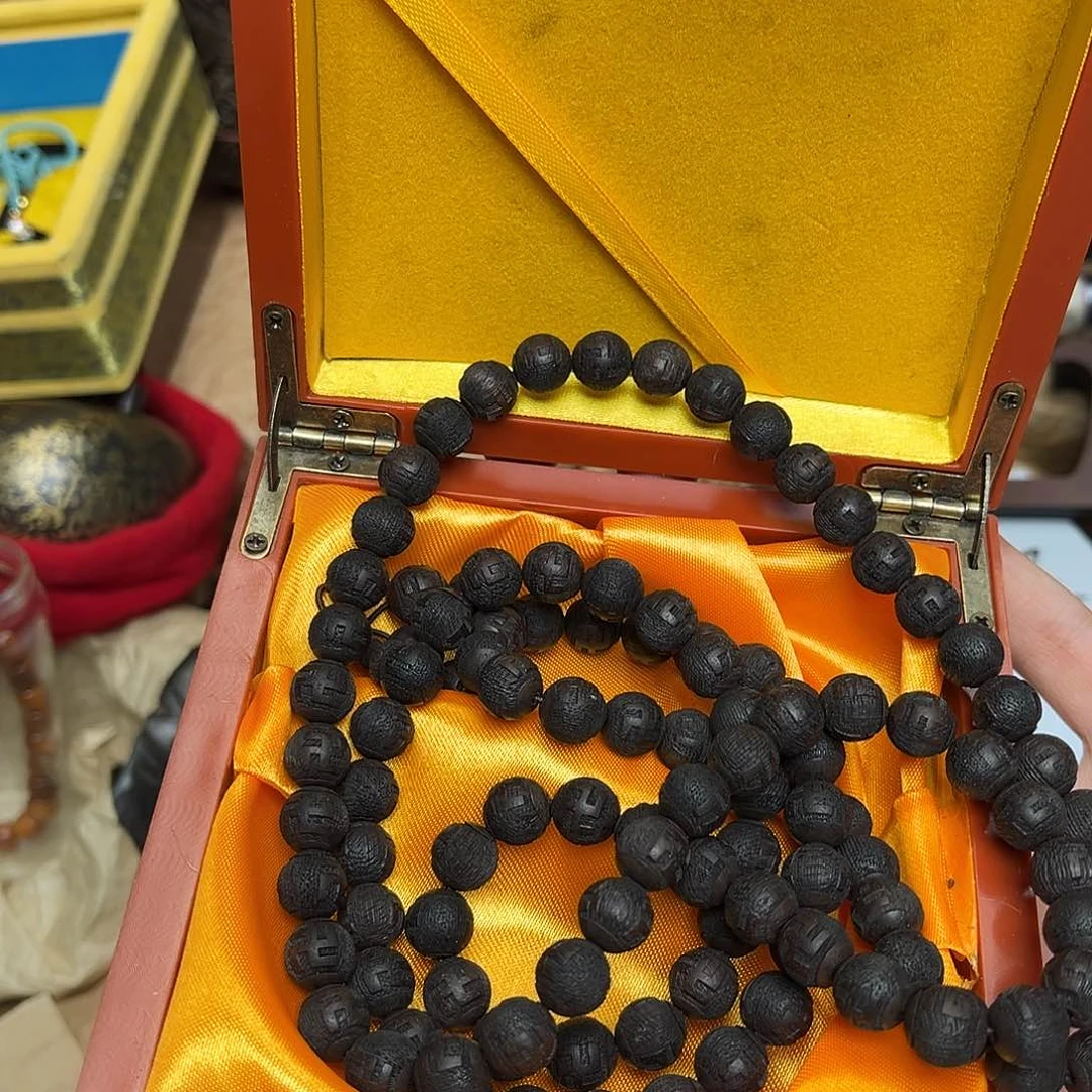 大叶紫檀（黑酸枝木类）