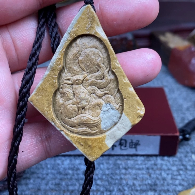 【闪购商品】原石雕刻手把件