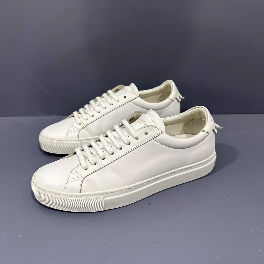 95新 Givenchy/纪梵希 40码 纪梵希 休闲鞋 穿一两次秒价内长26.5