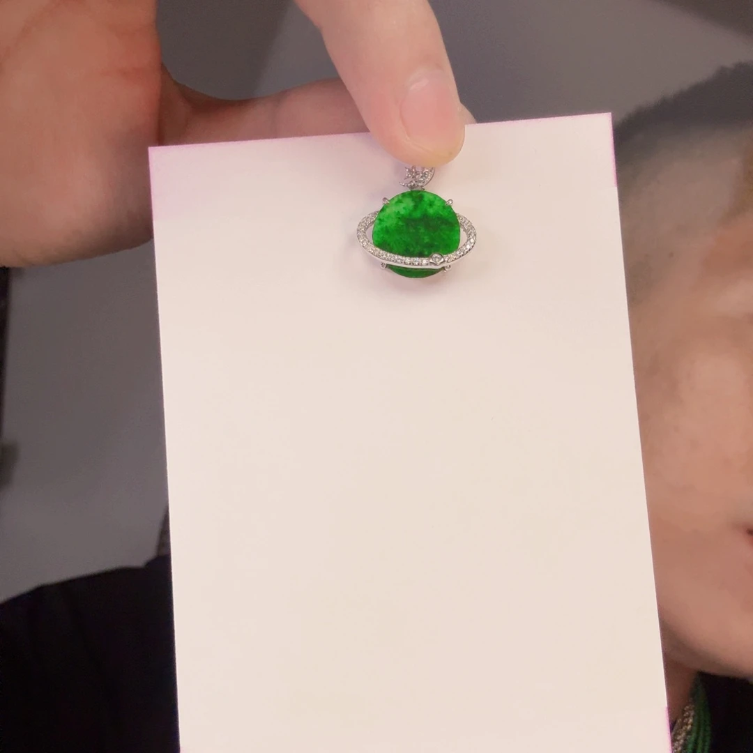 翡翠银S925镶嵌颈饰一件