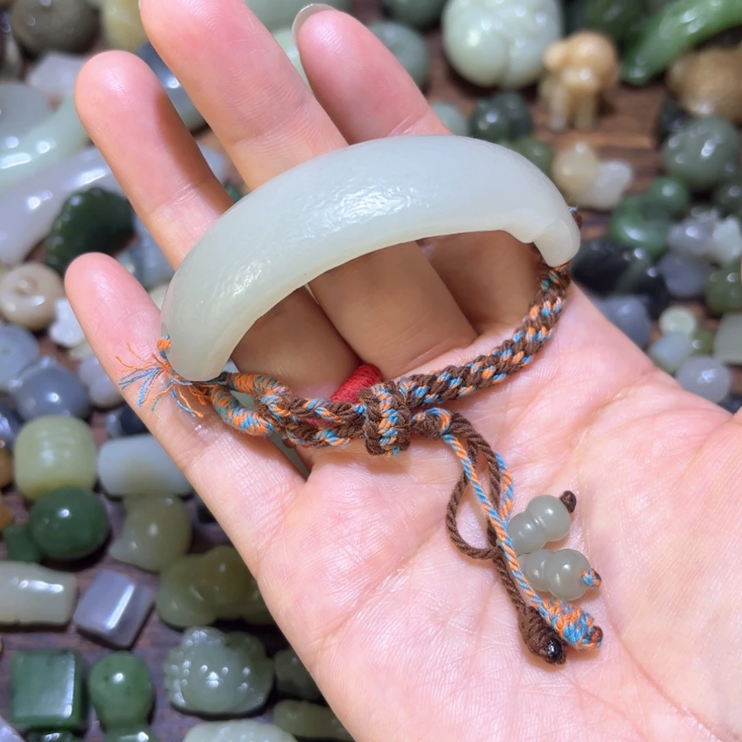 和田玉未镶嵌珠宝半成品