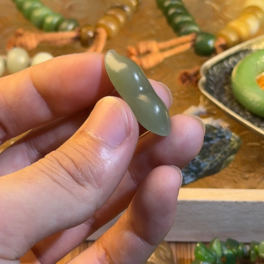 和田玉（糖玉）未镶嵌颈饰