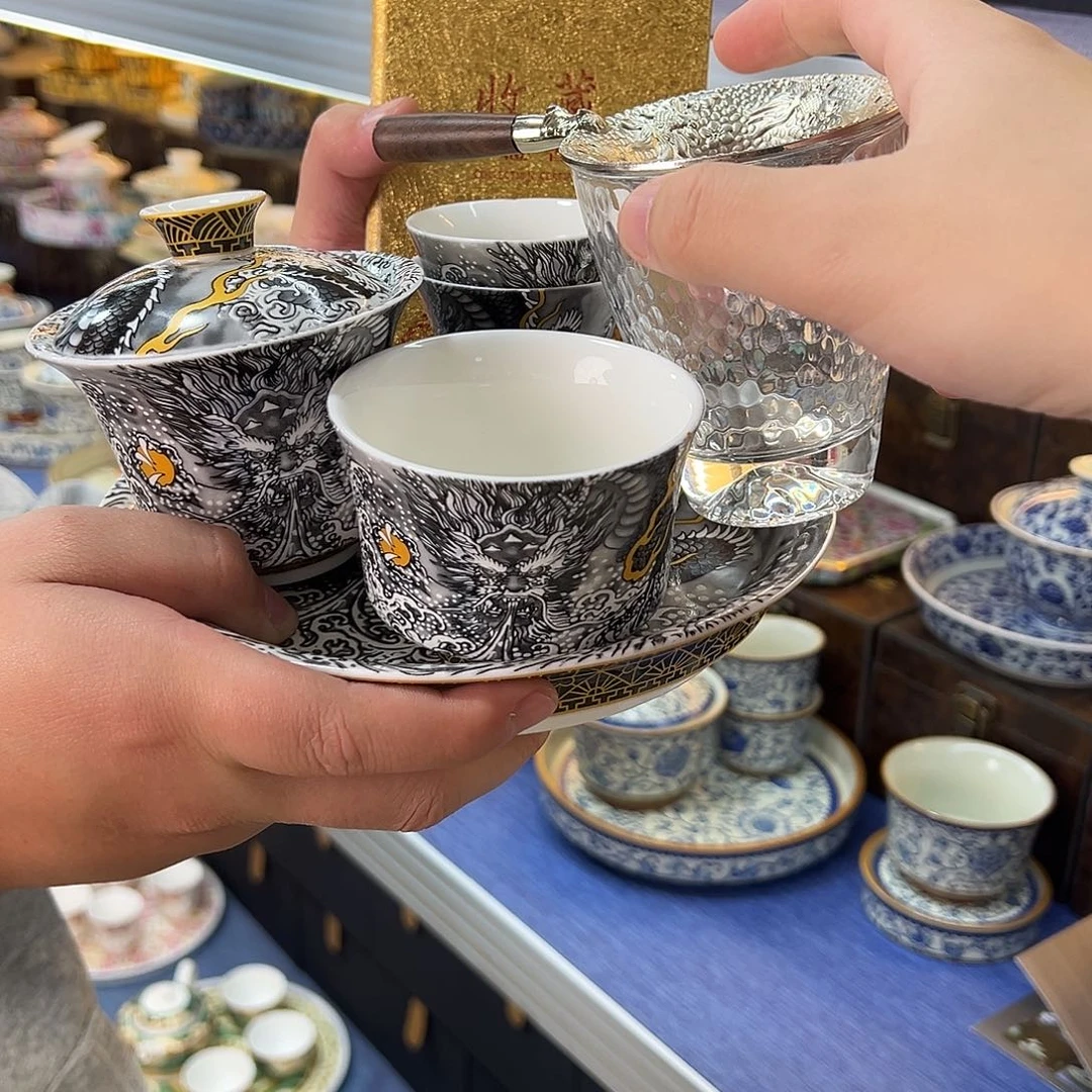 我们的目标是成为一个优秀的人