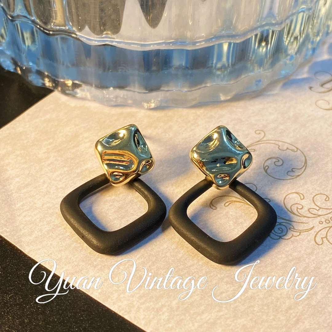 渡K金 E6642法★【巧克丝滑】LIWEIKE  爱罗妮  福利限定 耳钉