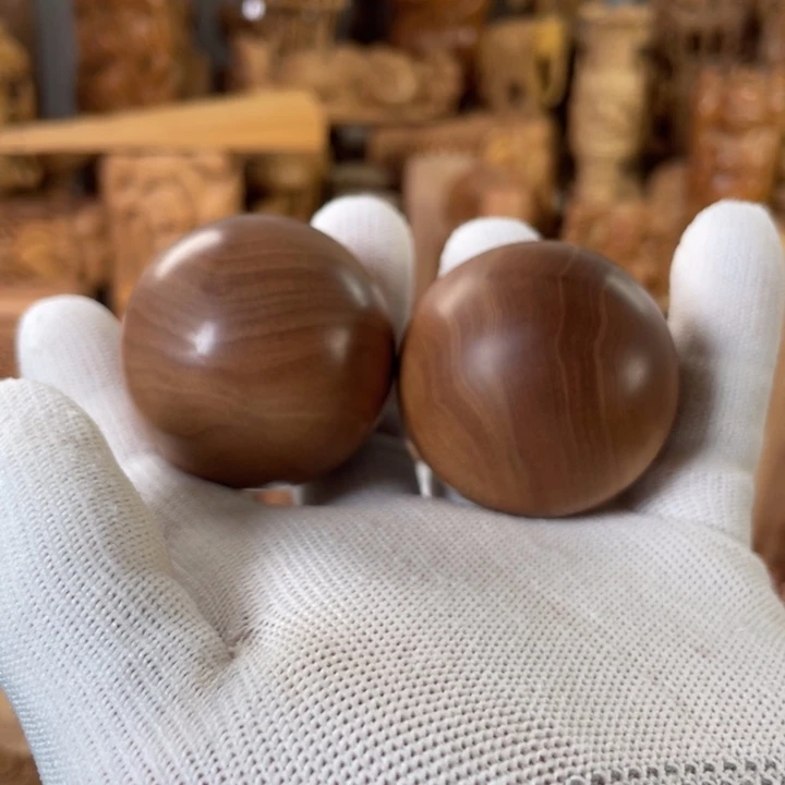 檀香木其他庐****潮老山檀香精品4.5沉水球