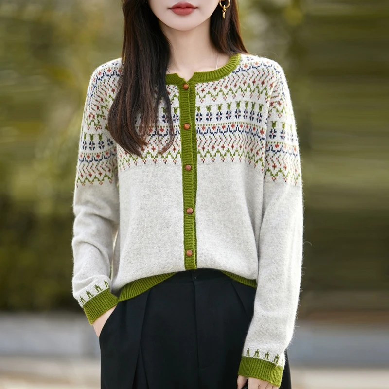 时尚品牌女装秋冬圆领拼色精纺针织衫开衫减龄宽松毛衣女百搭上衣