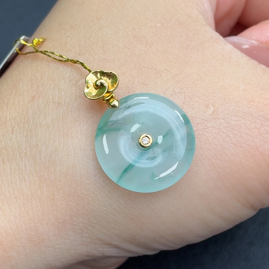 翡翠18K金镶嵌颈饰