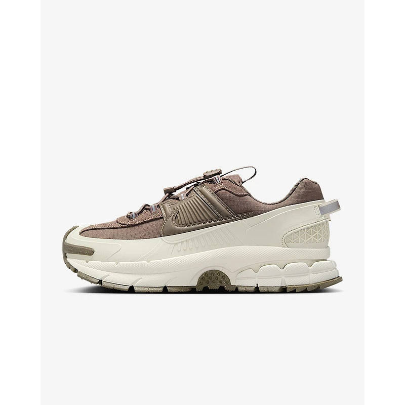 耐克（NIKE）女子休闲潮流跑步鞋HQ2181-006
