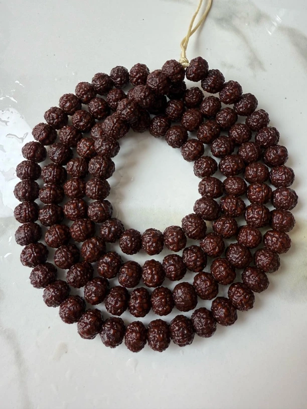 原生态小金刚菩提 勿里达贵妃老树梅花 110颗左右手串 圆润贵妃桩