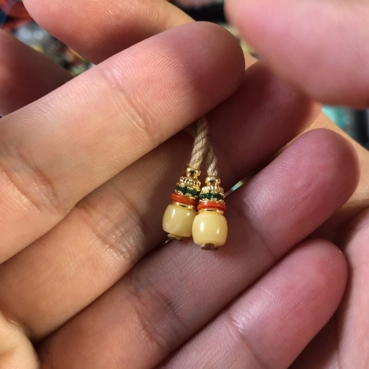 蜜蜡珠宝奇石未镶嵌