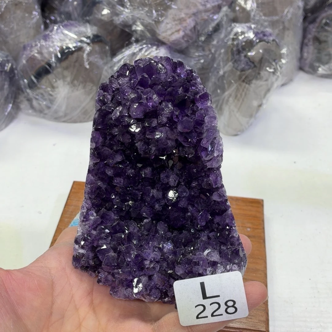 水晶摆件未镶嵌天然紫水晶