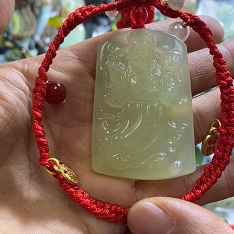 岫玉车挂未镶嵌一个