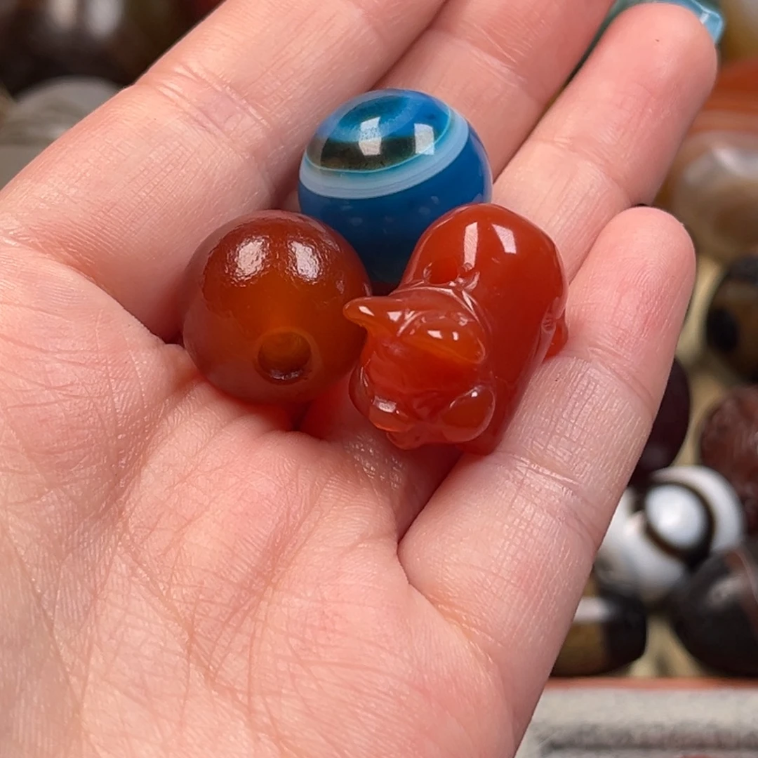 玛瑙/玉髓颈饰未镶嵌和**财