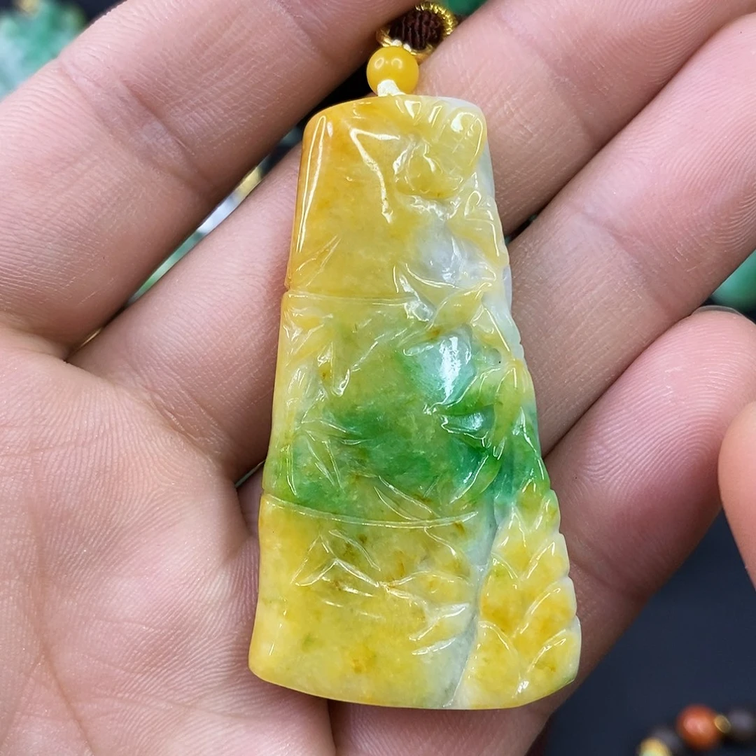颈饰未镶嵌翡翠吊坠
