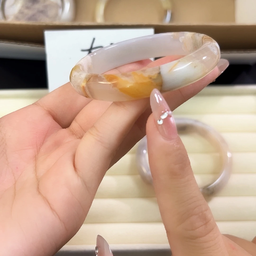 玛瑙/玉髓未镶嵌手镯54