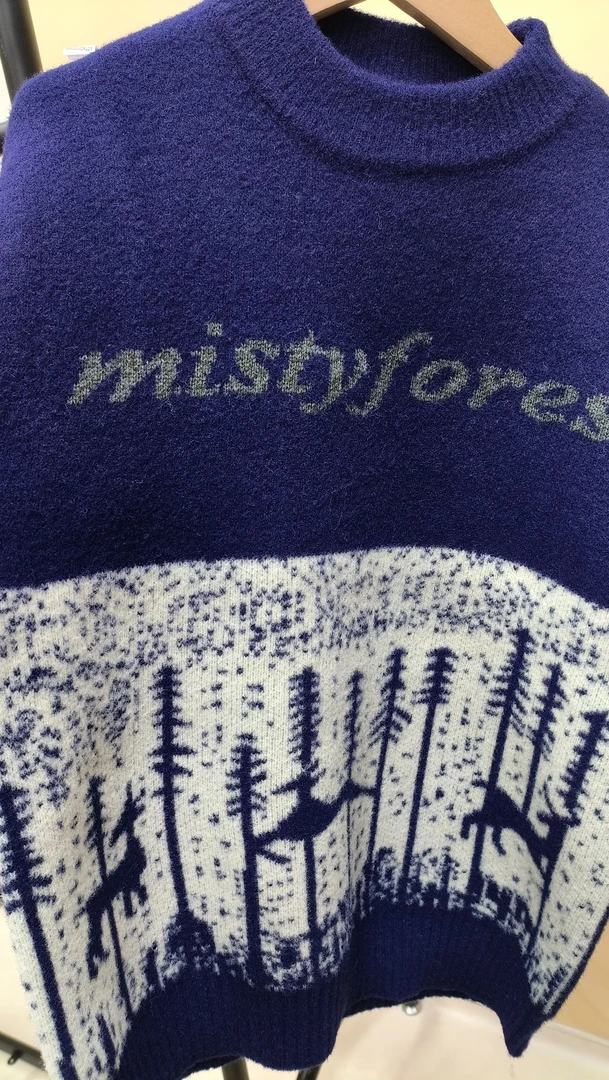 小鹿蓝色加厚毛衣