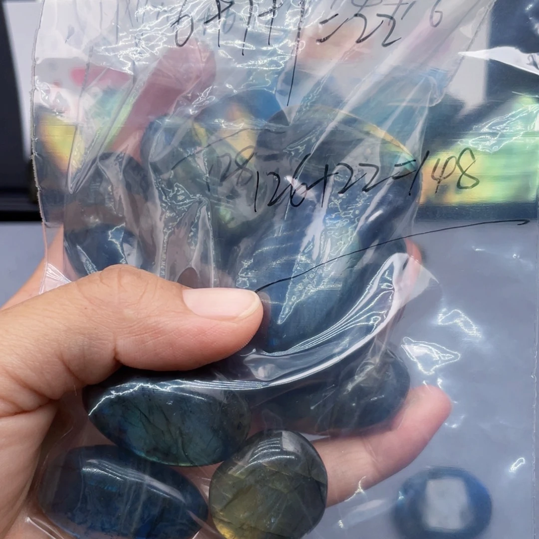 q***m颈饰银S925镶嵌长石