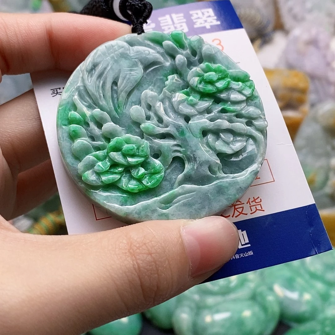 吊坠(不含链)未镶嵌翡翠