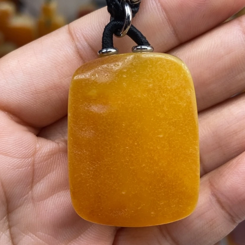 【闪购商品】琥珀颈饰未镶嵌