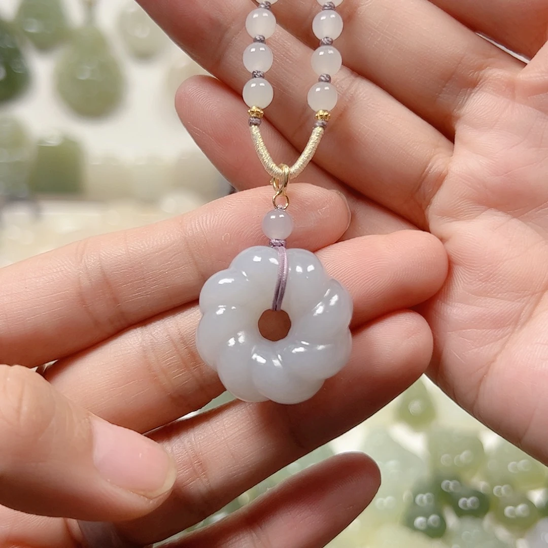 颈饰未镶嵌和田玉