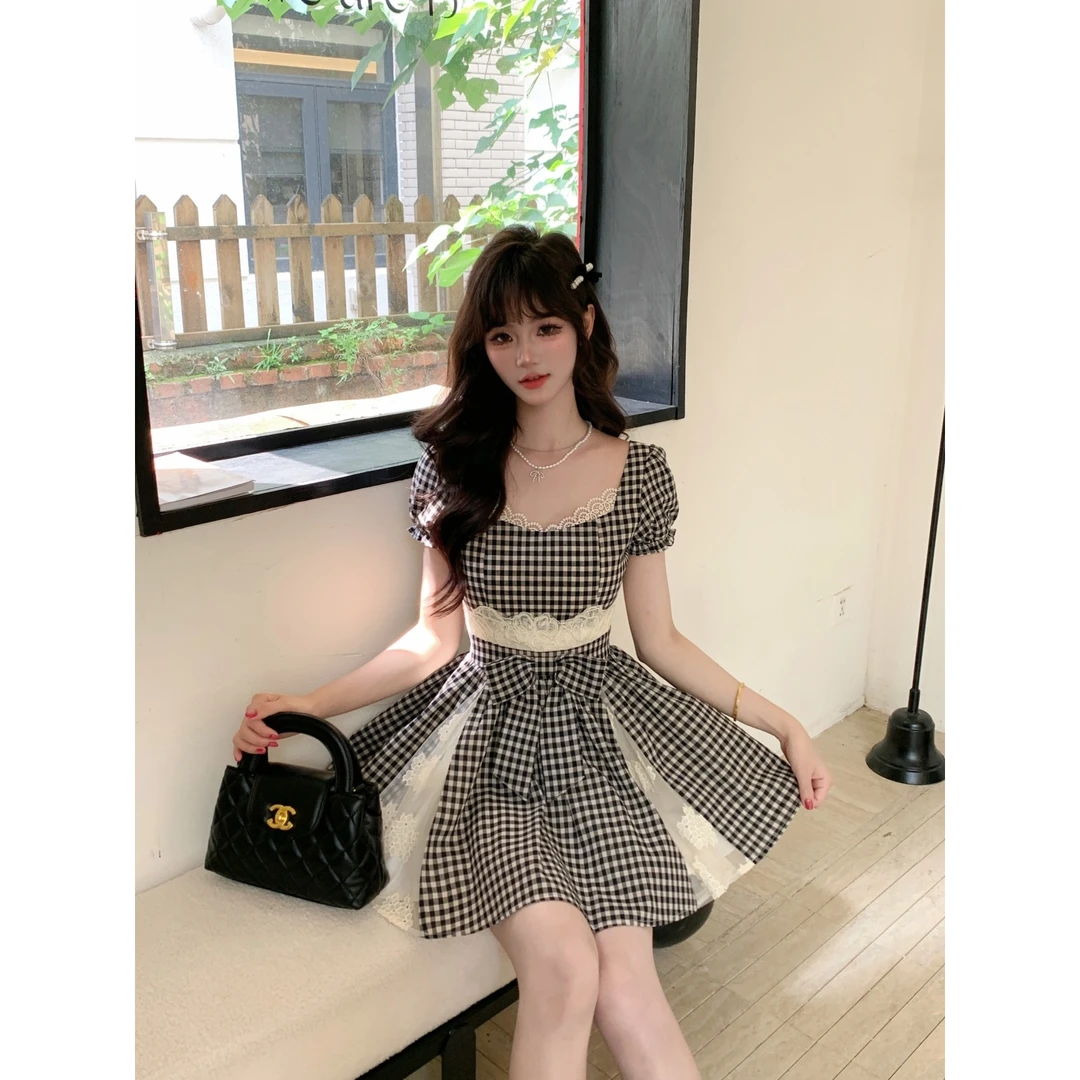 越韩小鱼 圣诺蕾少女 假两件设计感法式复古格子拼蕾丝气质连衣裙