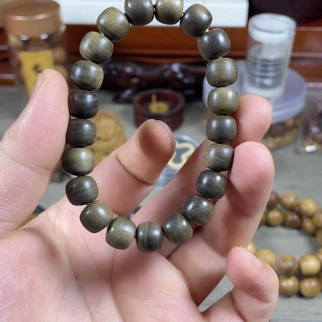 檀香木k*o9/10老山檀香阴沉横纹