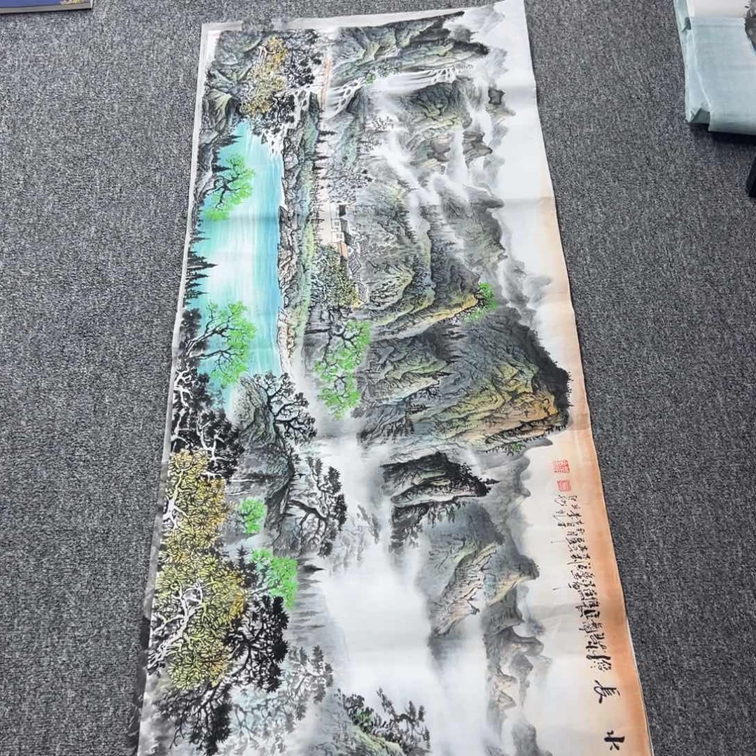 佩***月国画卖字画的小老板
