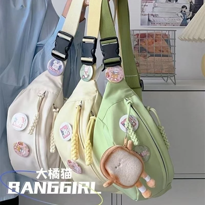 运动简约百搭大容量腰包日系ins软妹斜挎背包小众休闲少女胸包mw