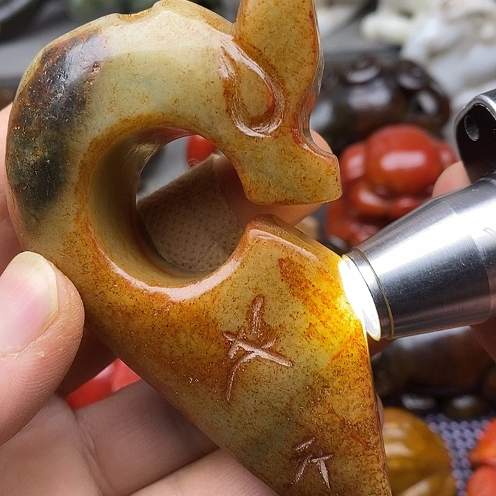 未镶嵌蛇纹石玉颈饰