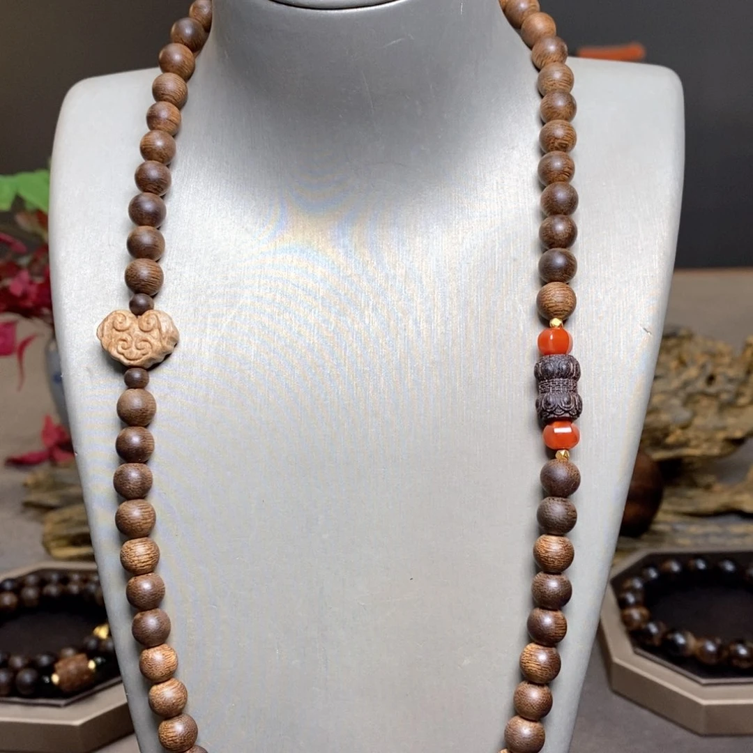 沉香手串越南芽庄白棋楠天花板08➕莲花爱心沉香木雕