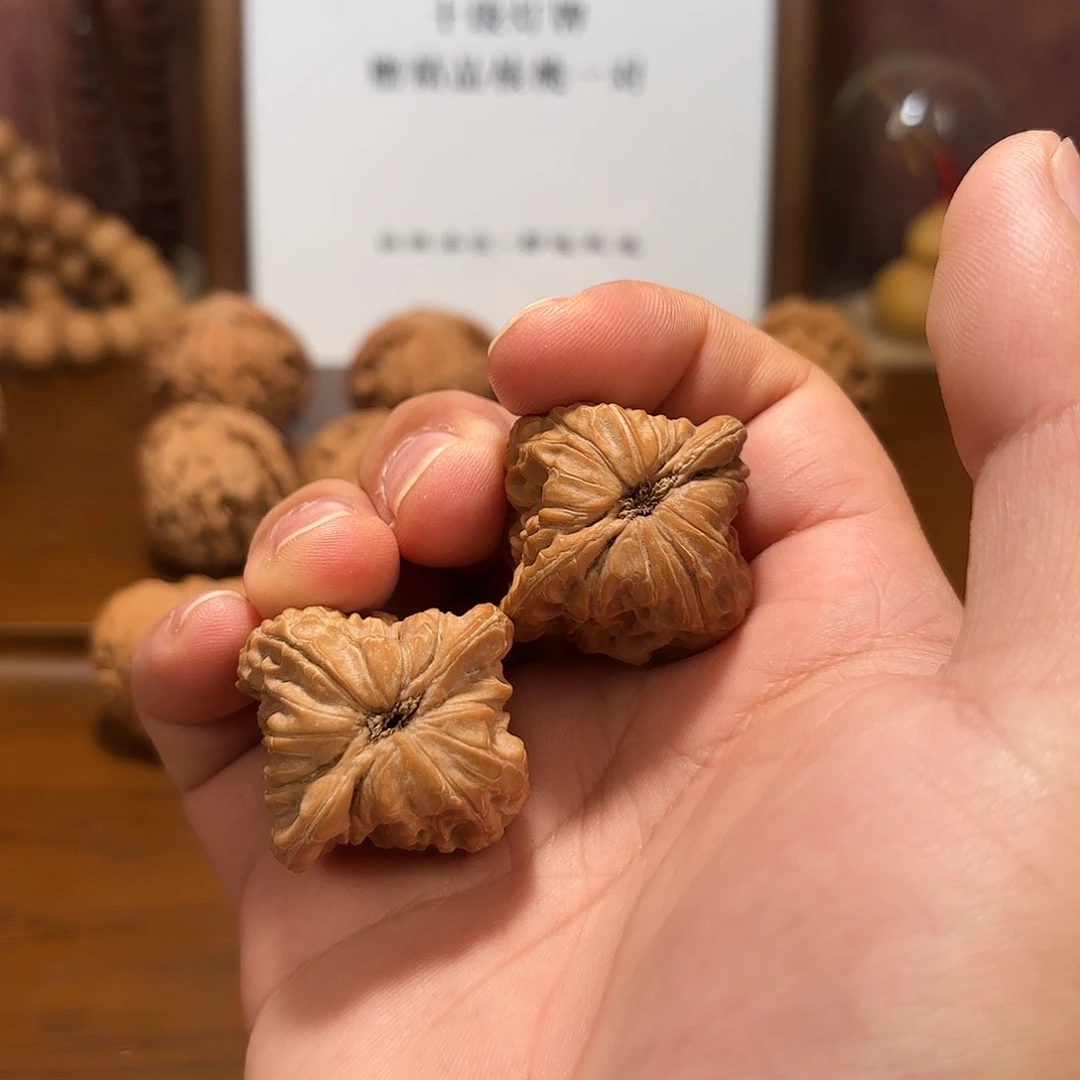 吊坠文玩核桃全品原桩白蛇谷边36