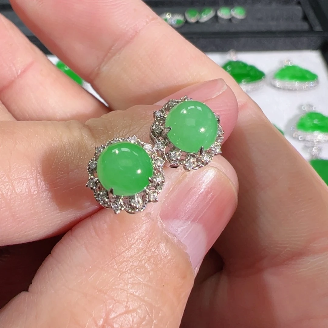 【闪购商品】翡翠吊坠(不含链)18K金镶嵌