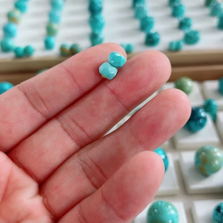 未镶嵌琥珀珠宝奇石