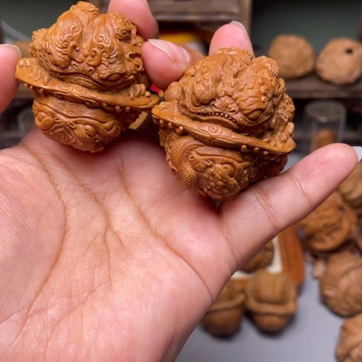 大**U蛤蟆头雕刻的金蟾