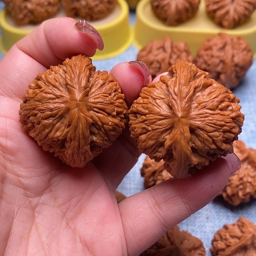 把件文玩核桃毕业粗棱南疆石43