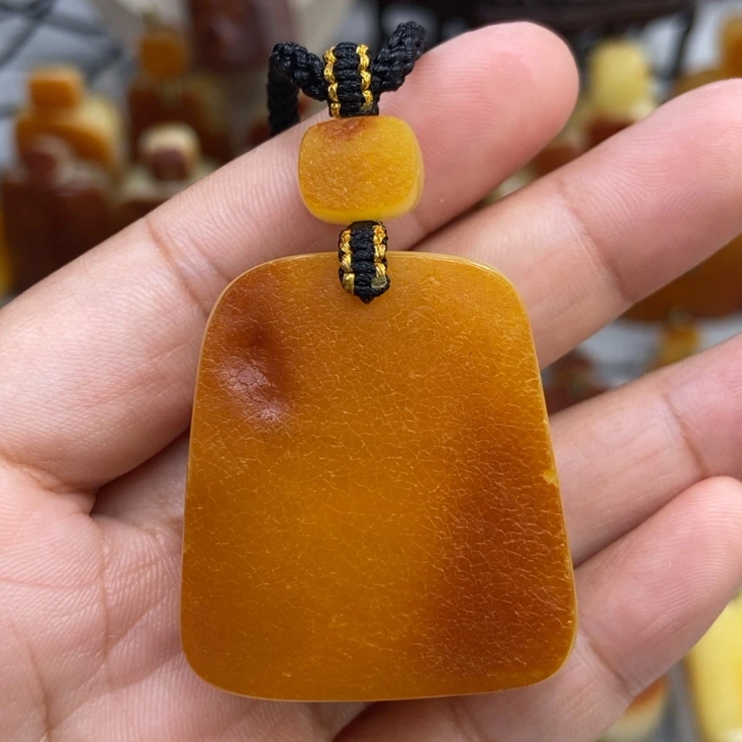 【闪购商品】琥珀颈饰未镶嵌