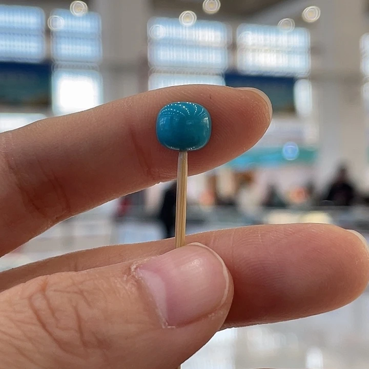 绿松石未镶嵌珠宝奇石8.4