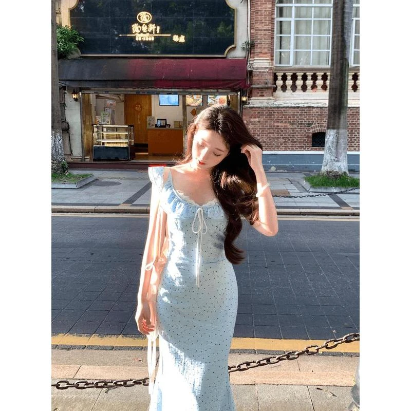 法式温柔风蓝色波点荷叶边连衣裙女夏季新款度假风甜美气质长裙子