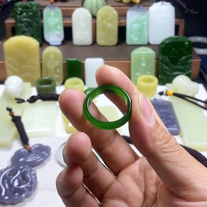 和田玉未镶嵌珠宝奇石T****s