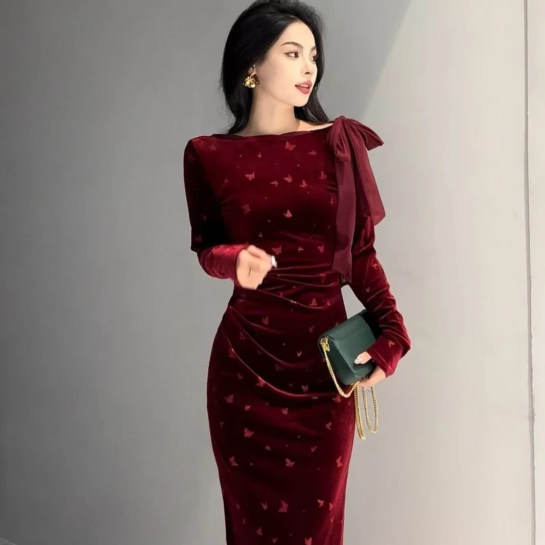 秋冬新款长袖飘带印花丝绒连衣裙秋冬气质修身直筒开叉压褶长裙女