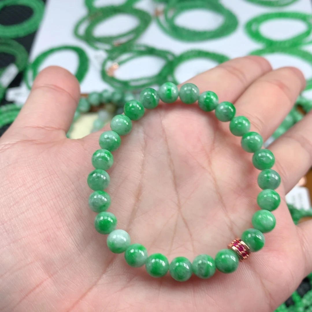 翡翠手链未镶嵌翡翠