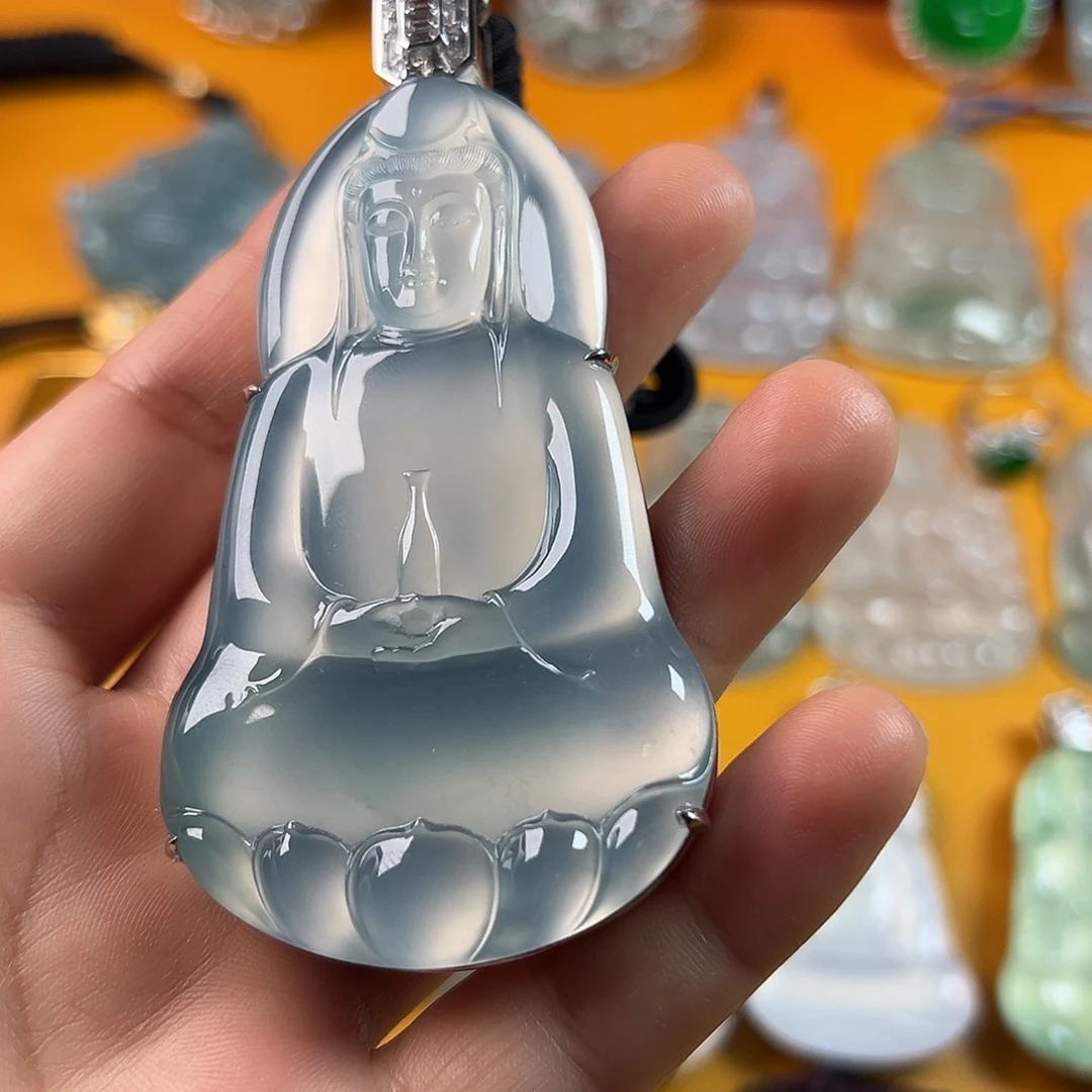 翡翠18K金镶嵌颈饰?*高冰素衣