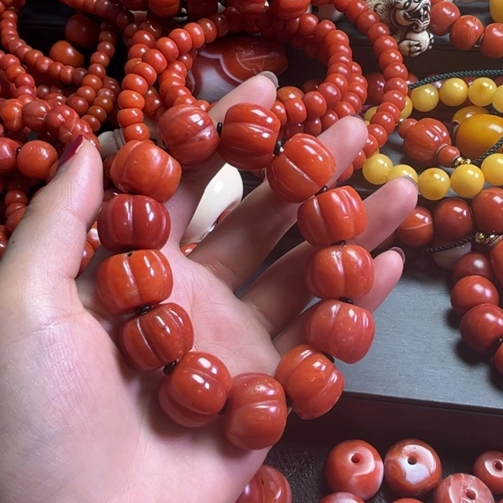 颈饰玻璃觉**尽琉璃…………..