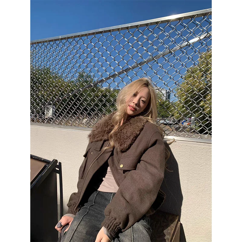 ins气质高级感保暖毛毛领短外套2025年秋冬新款港味复古短外套女