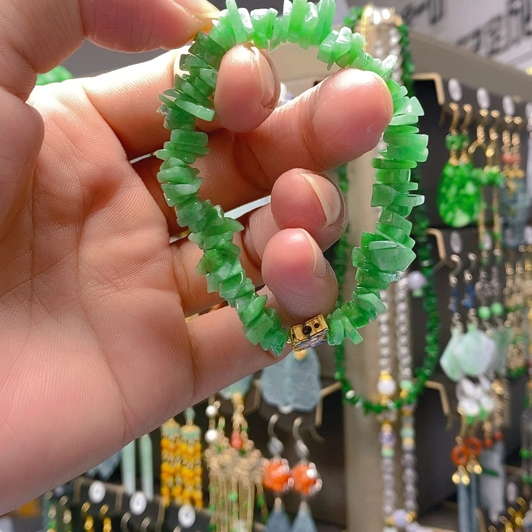 未镶嵌翡翠耳饰翡翠