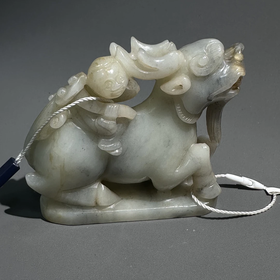 清代和田玉童子戏兽