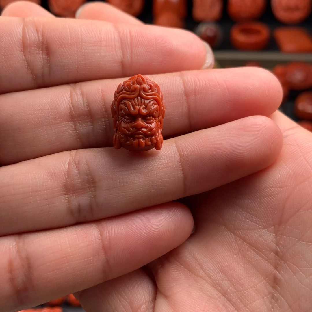 南红玛瑙精工雕刻大黑天12+未镶嵌